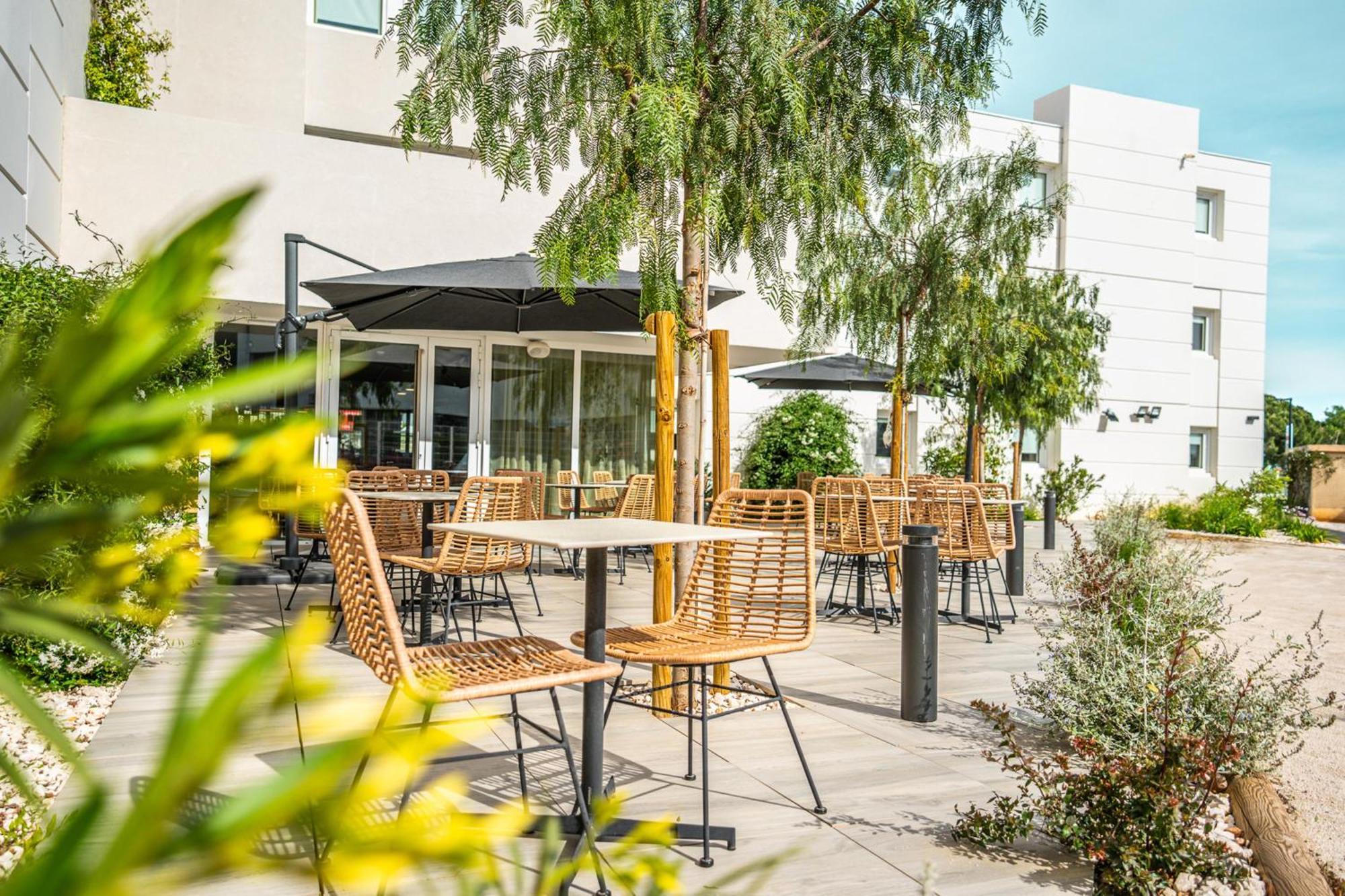 Greet Hotel Montpellier Aeroport Parc Des Expos Могио Екстериор снимка