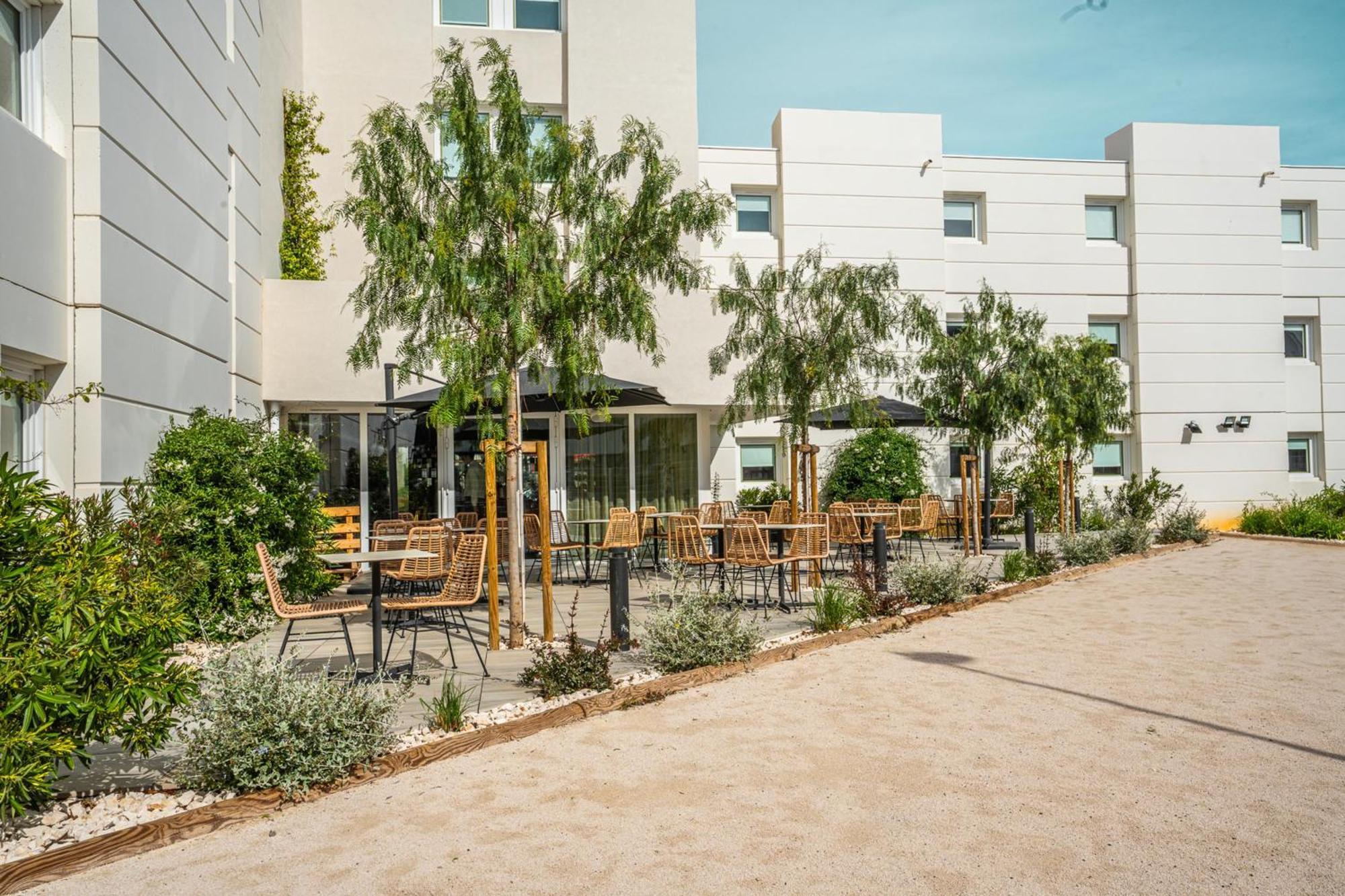 Greet Hotel Montpellier Aeroport Parc Des Expos Могио Екстериор снимка
