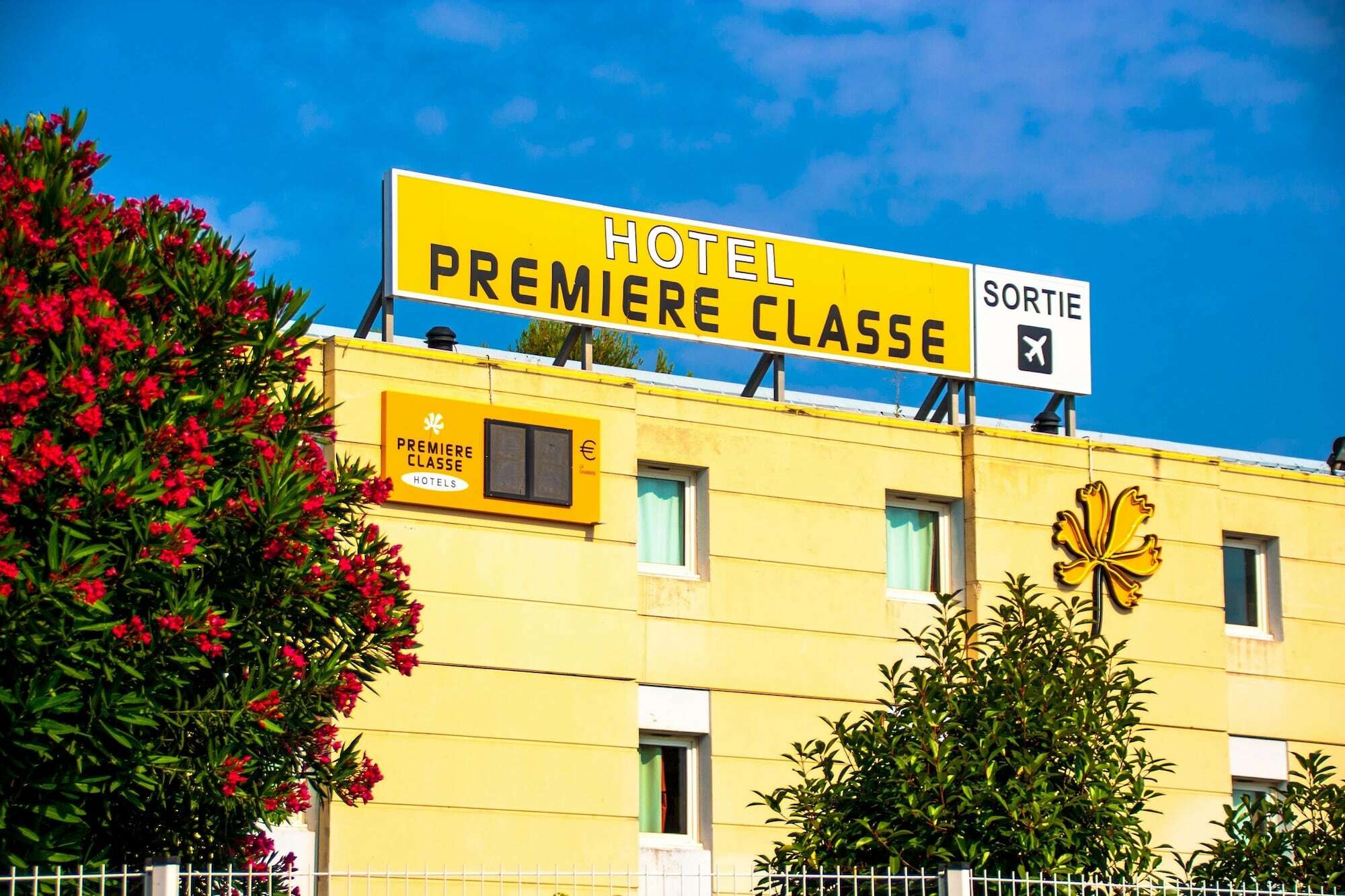 Greet Hotel Montpellier Aeroport Parc Des Expos Могио Екстериор снимка