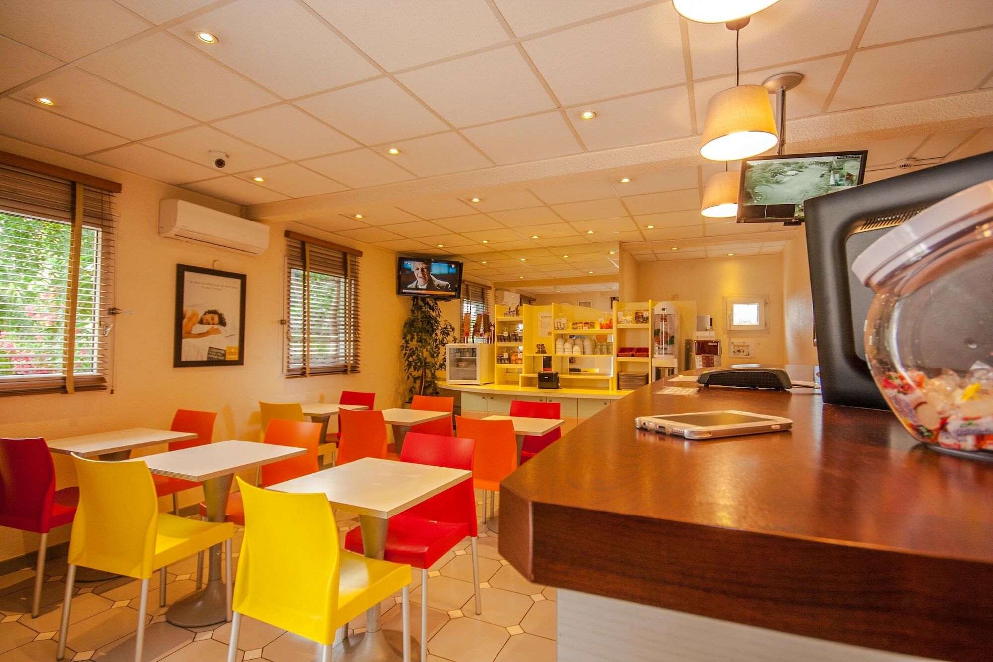 Greet Hotel Montpellier Aeroport Parc Des Expos Могио Екстериор снимка