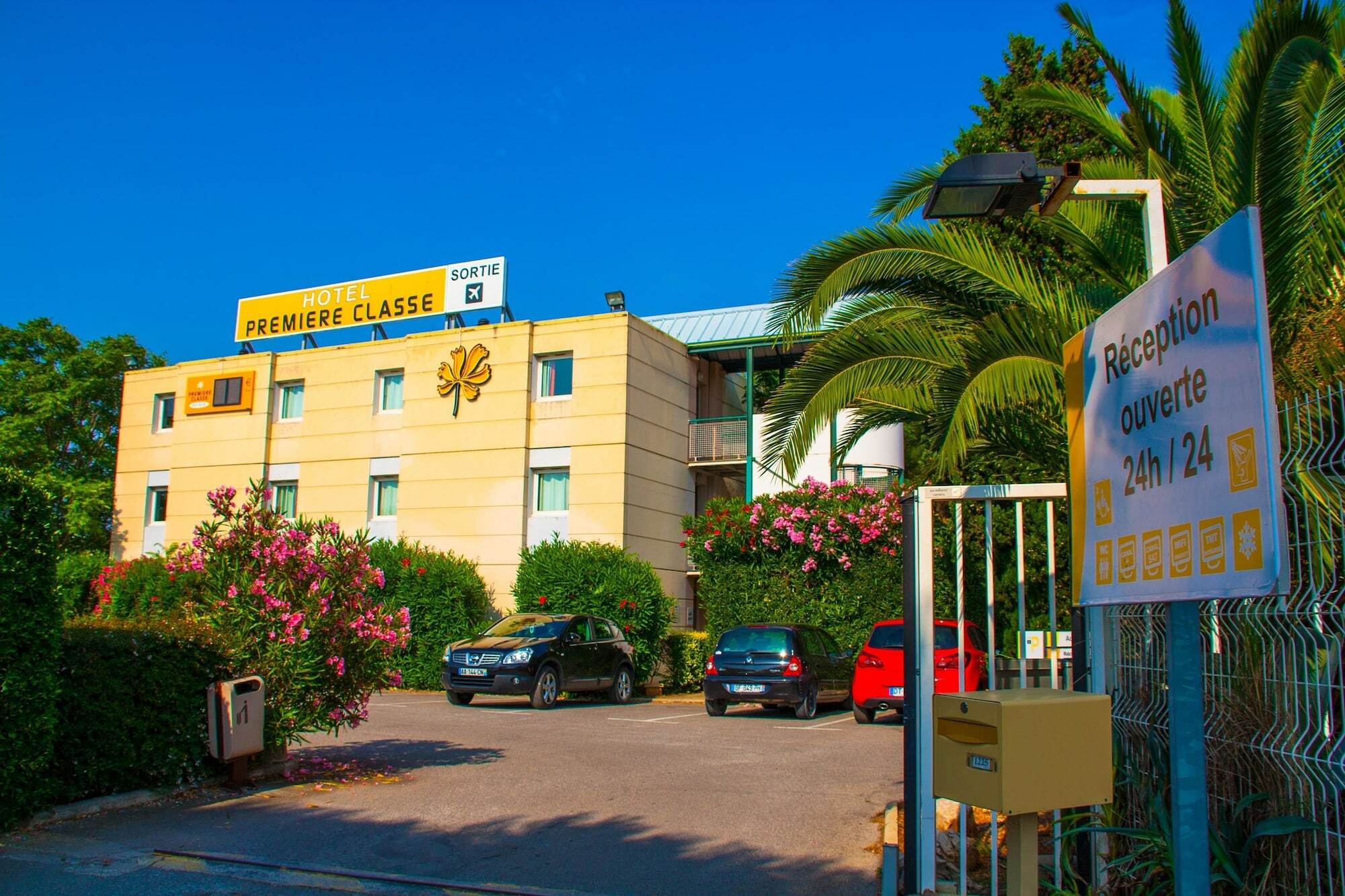 Greet Hotel Montpellier Aeroport Parc Des Expos Могио Екстериор снимка